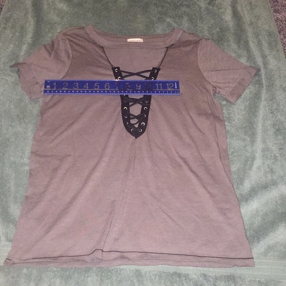 Olive V-neck top - Picture 5 of 5